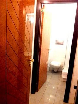 רומא Termini Station Rooms מראה חיצוני תמונה